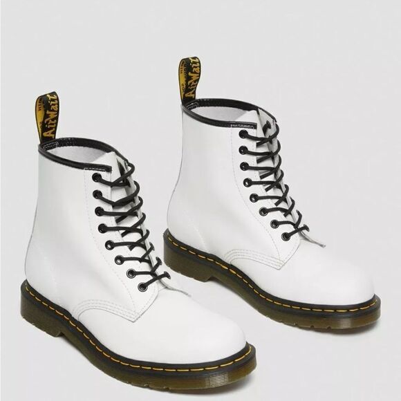 NWT Dr. Marten Smooth Leather Boots - Picture 1 of 8
